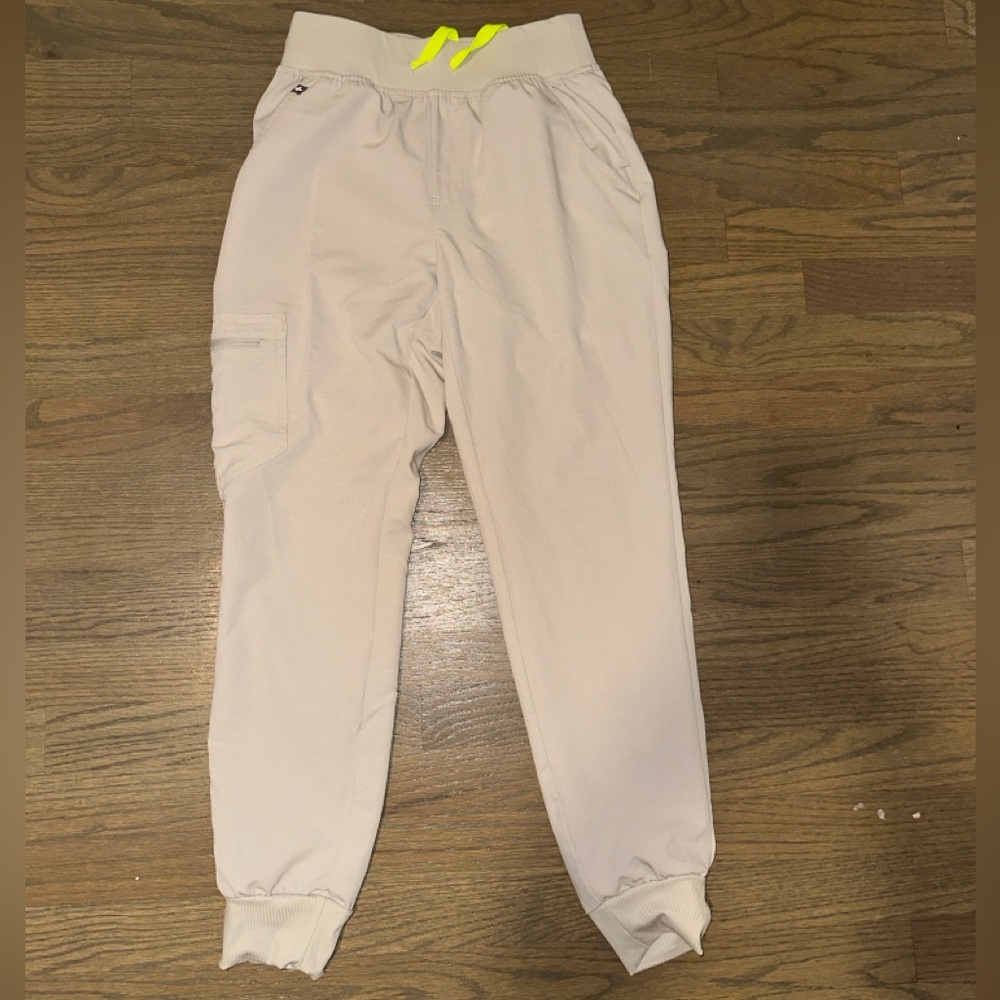 Women Figs Zamora high waisted jogger scrubs